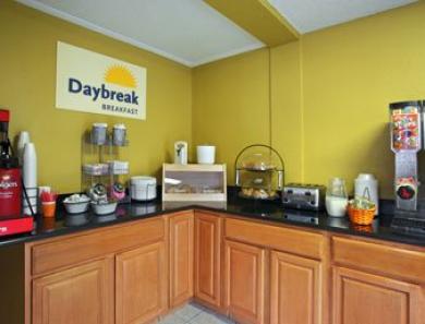 Days Inn By Wyndham Torrington מסעדה תמונה